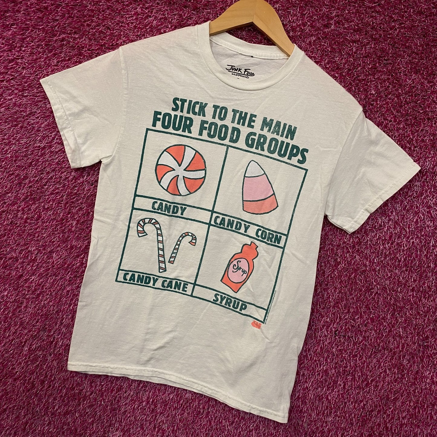 Junk Food Clothing Elf "Stick to the Main Four Food Groups" T-Shirt XS