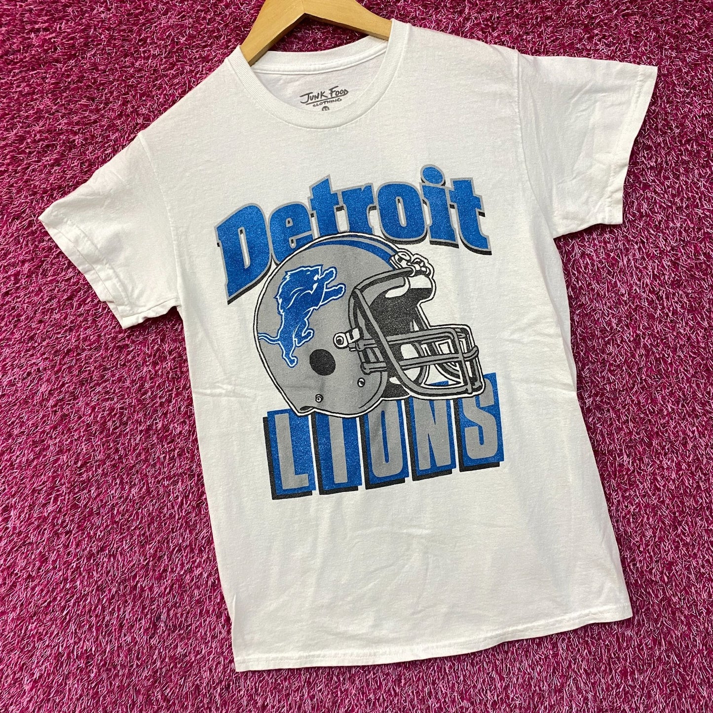 Junk Food Clothing NFL Detroit Lions Throwback Helmet Logo T-Shirt XS