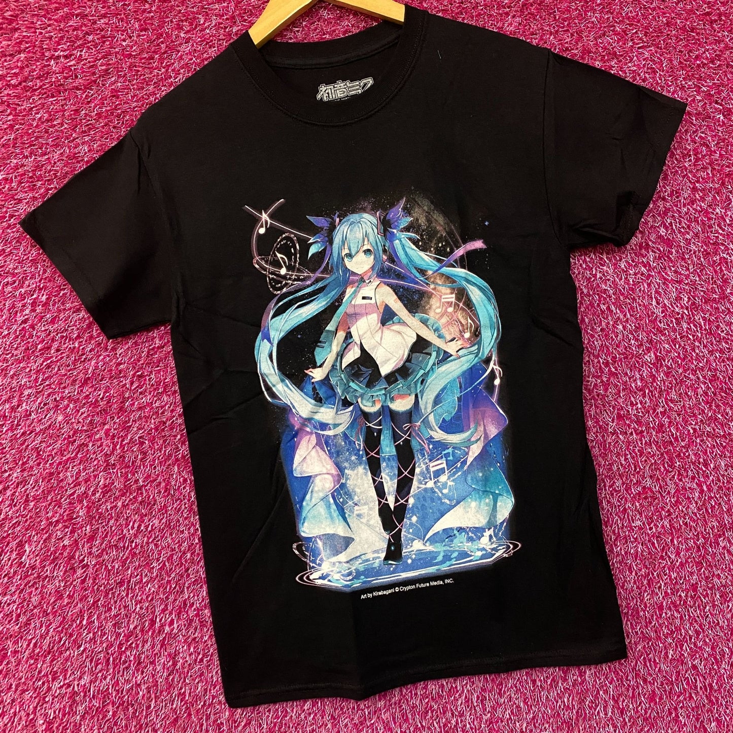 Hatsune Miku Power Up With Music T-Shirt size Extra Small