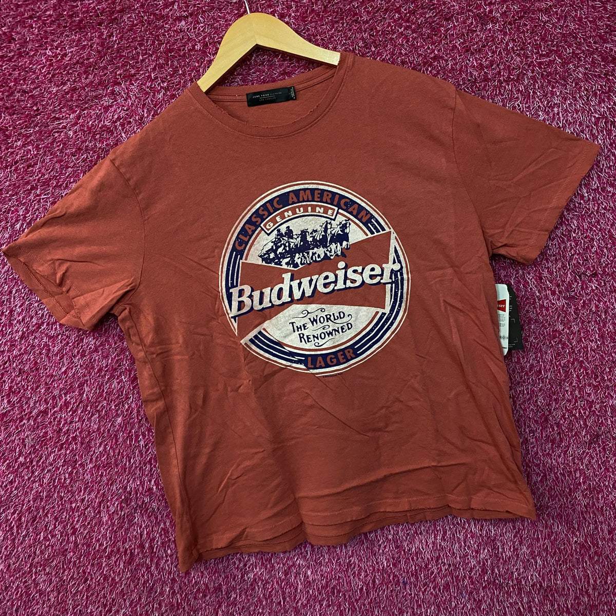 Budweiser World Renowned Classic American Lager Women's T-shirt Large