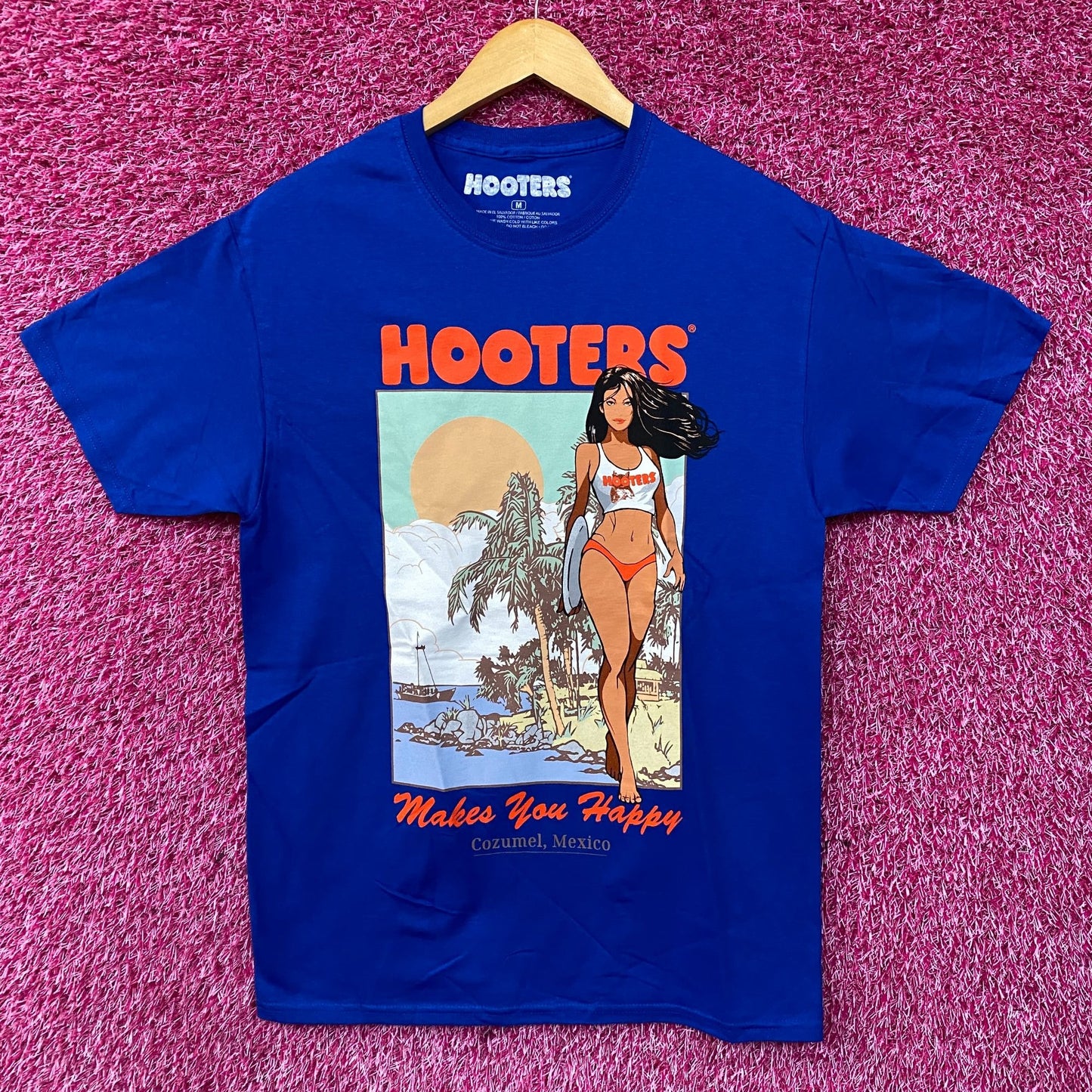 Hooters Makes You Happy Cozumel Mexico Beach Babe Sports Bar Promo T-Shirt Medium