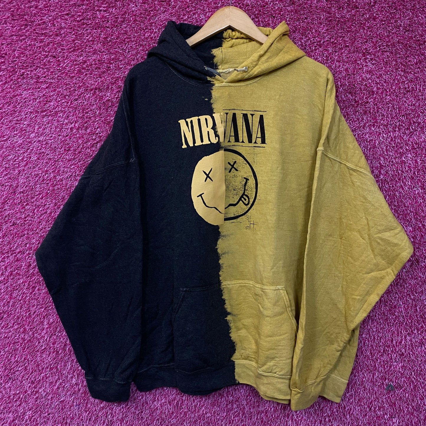 Nirvana Smiley Face Split Dye hoodie size 3XL