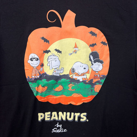 Peanuts the great pumpkins Tshirt size medium