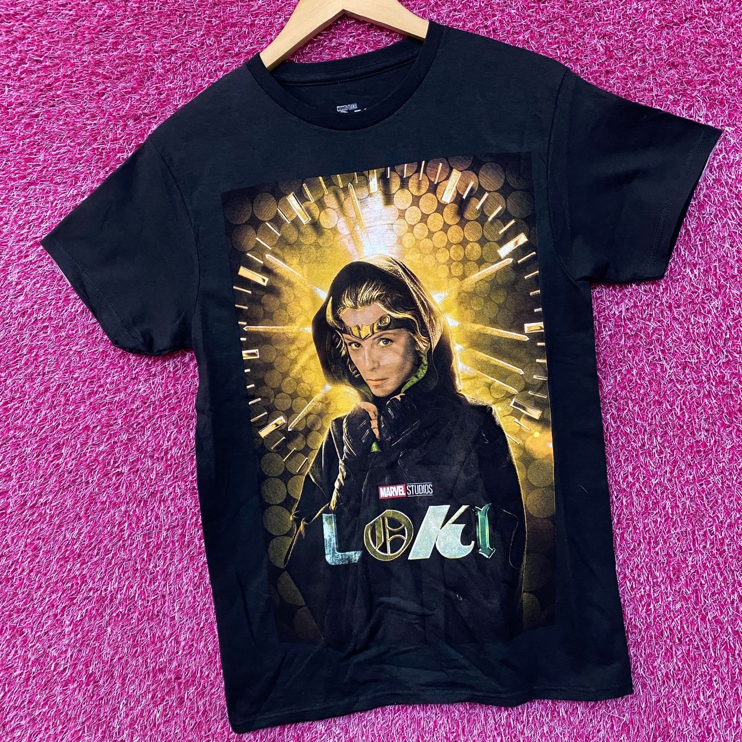 Marvel Studios Loki Disney Sylvie Graphic Print T-Shirt SM