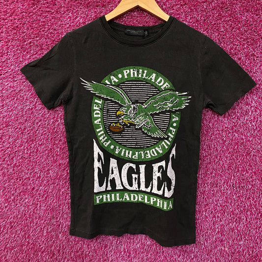 Junk Food Philadelphia Eagles Crest Tshirt size XS