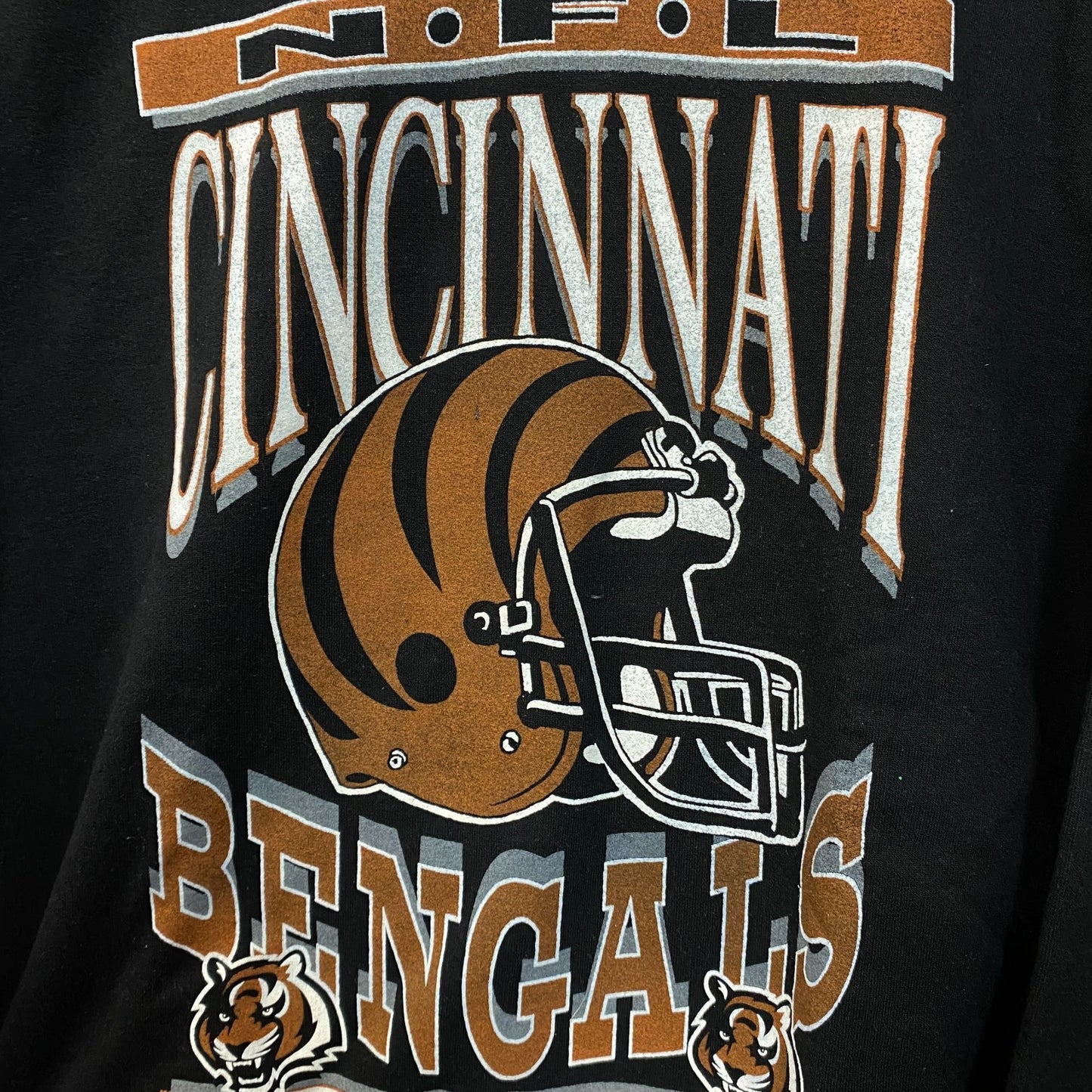 Cincinnati Bengals NFL Helmet Logo Crewneck Sweatshirt Small