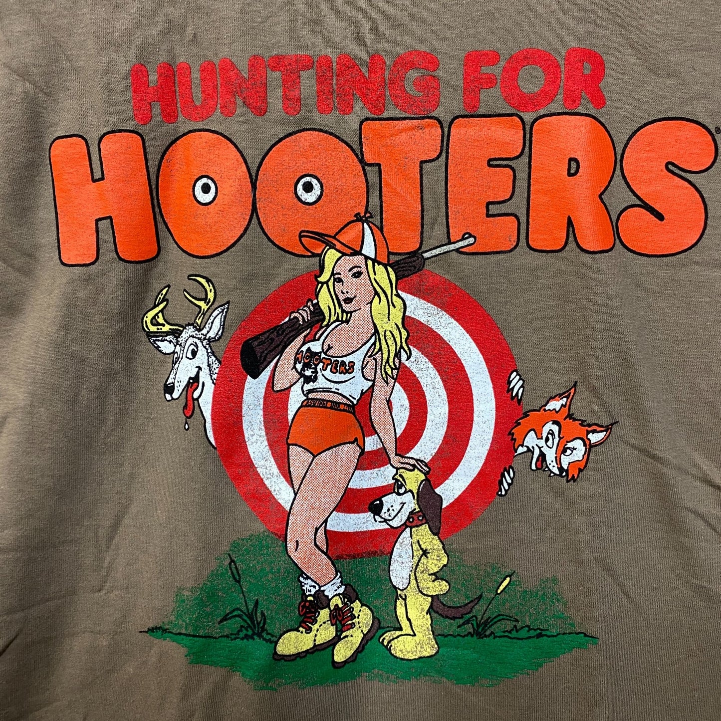 Hooters Hunting for Hooters Vintage Style T-shirt Large