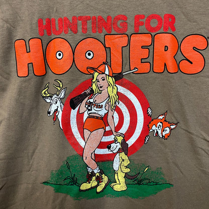 Hooters Hunting for Hooters Vintage Style T-shirt Large