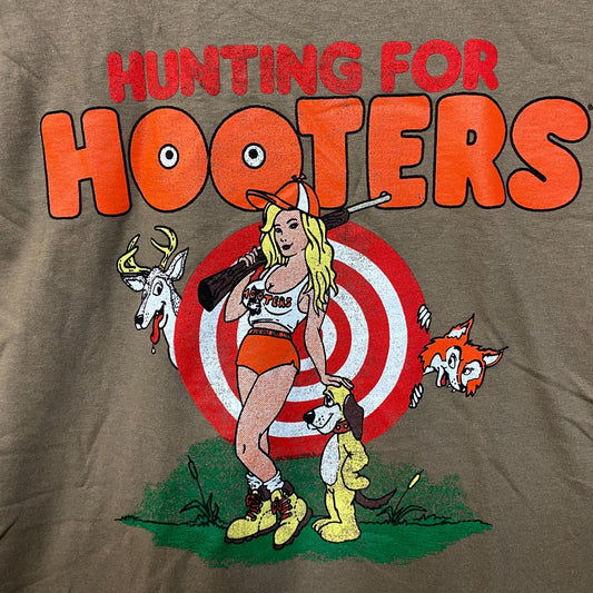 Hooters Hunting for Hooters Vintage Style T-shirt Large