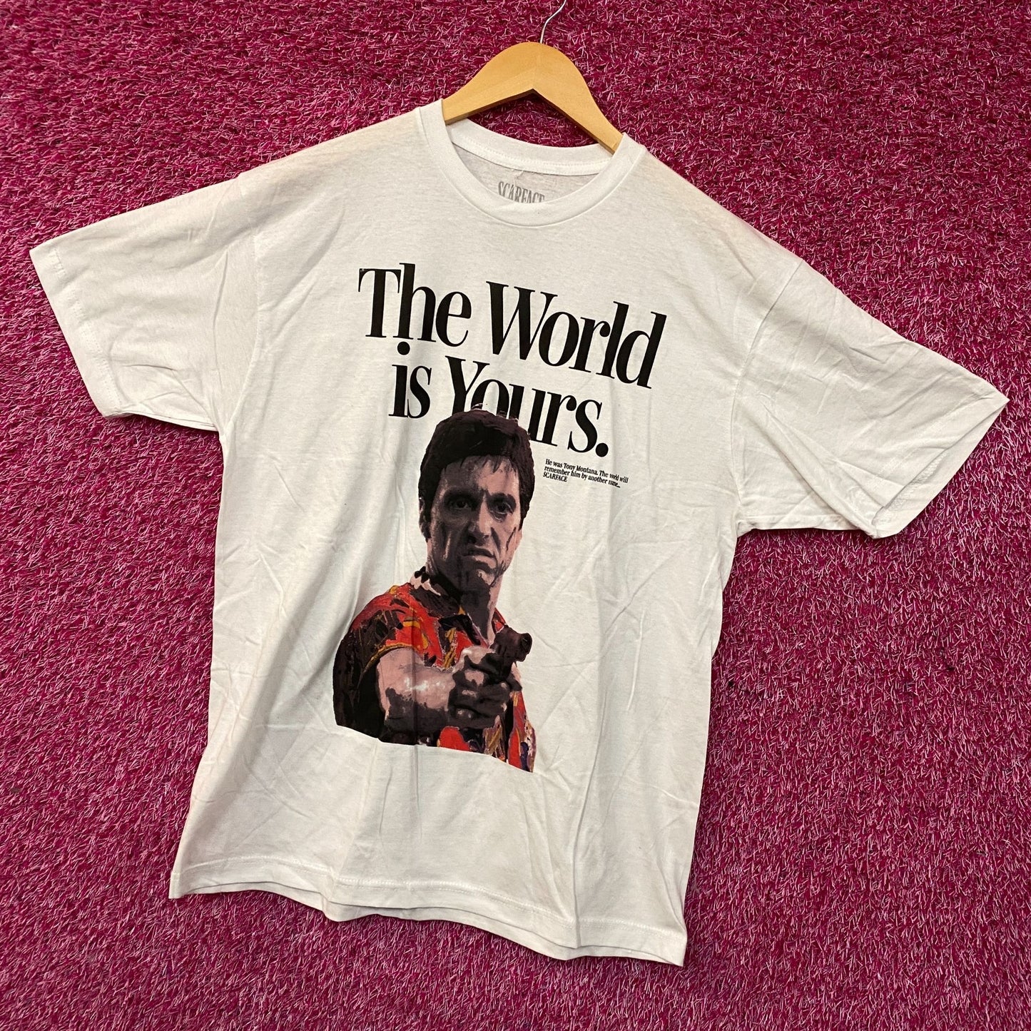 Scarface "The World Is Yours" Movie Graphic T-Shirt Large