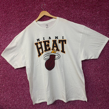 Miami Heat NBA Basketball Flaming Ball Logo T-shirt Size 4