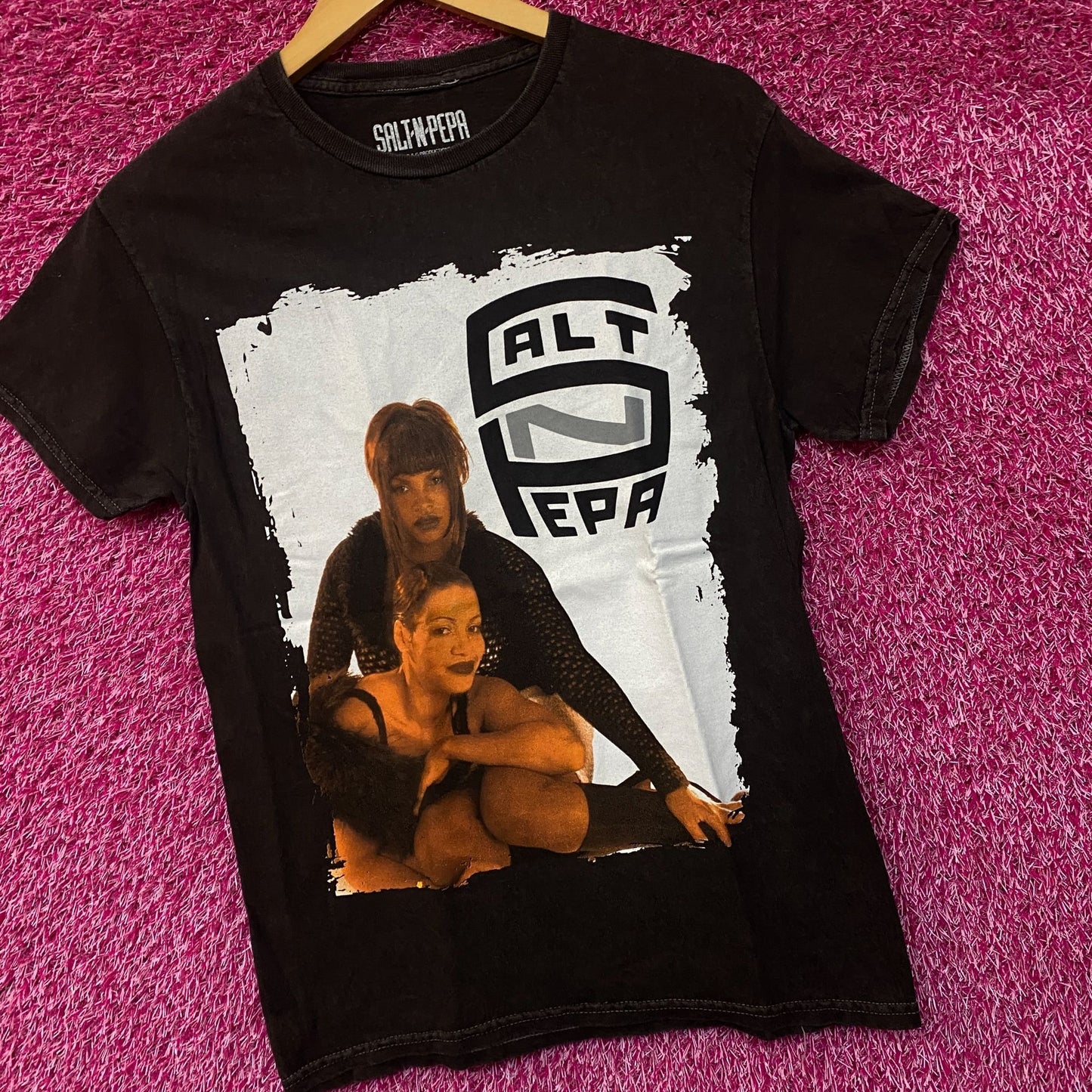 Salt N Pepa Mineral Wash Rap Tshirt size Small