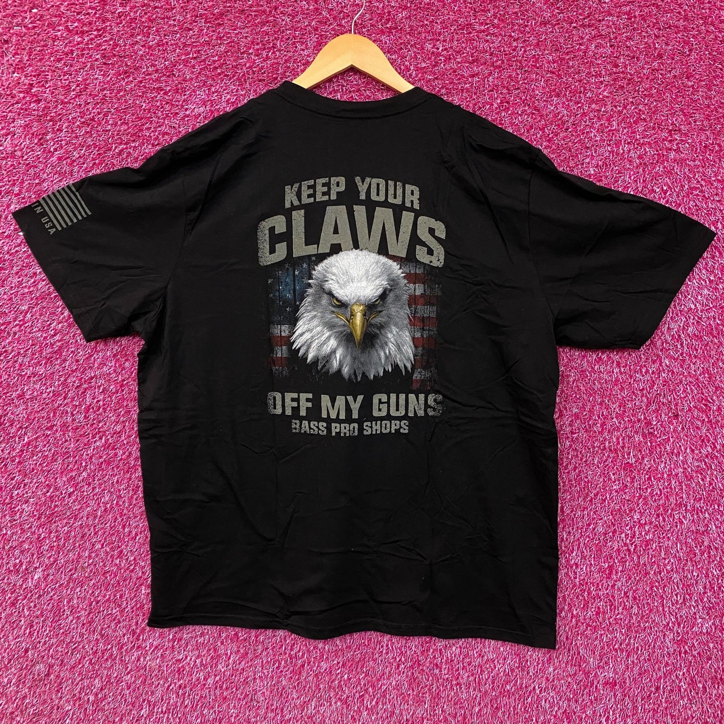 Bass Pro Shops "Claws Off My Guns" Graphic T-Shirt 2XL