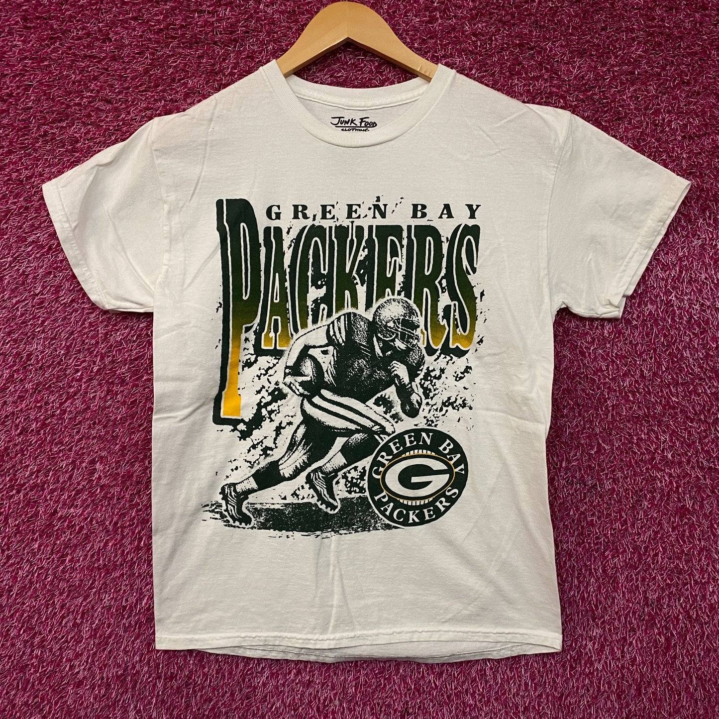 Junk Food Clothing NFL Green Bay Packers Rushing Flea Market T-Shirt Small