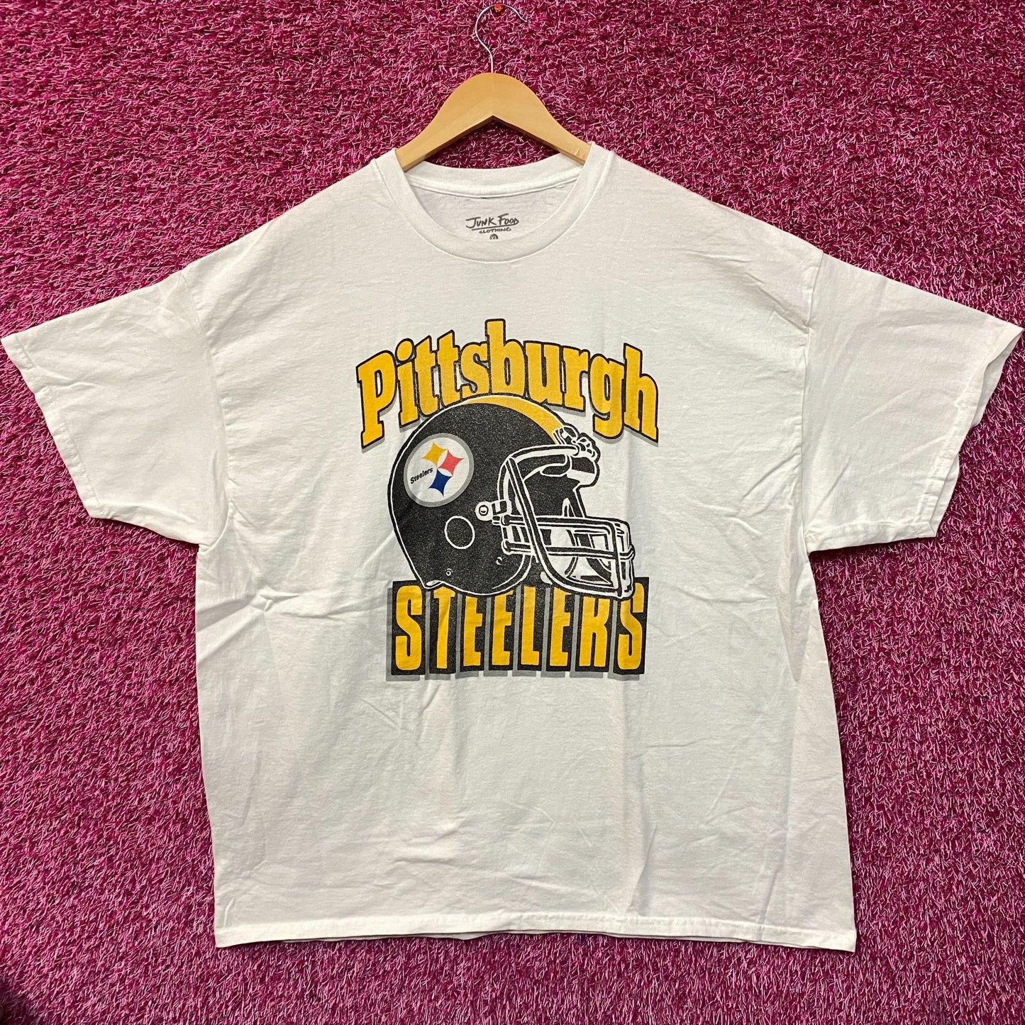 Junk Food Pittsburgh Steelers Football Helmet Logo T-Shirt XL