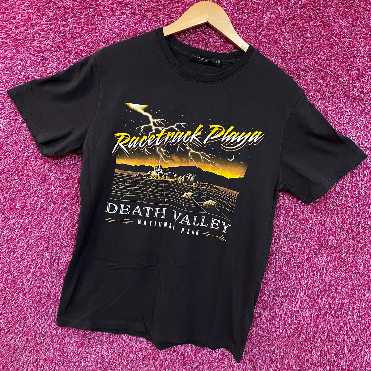 Junk Food Clothing Racetrack Playa Death Valley Women's Vintage Style Tee Medium