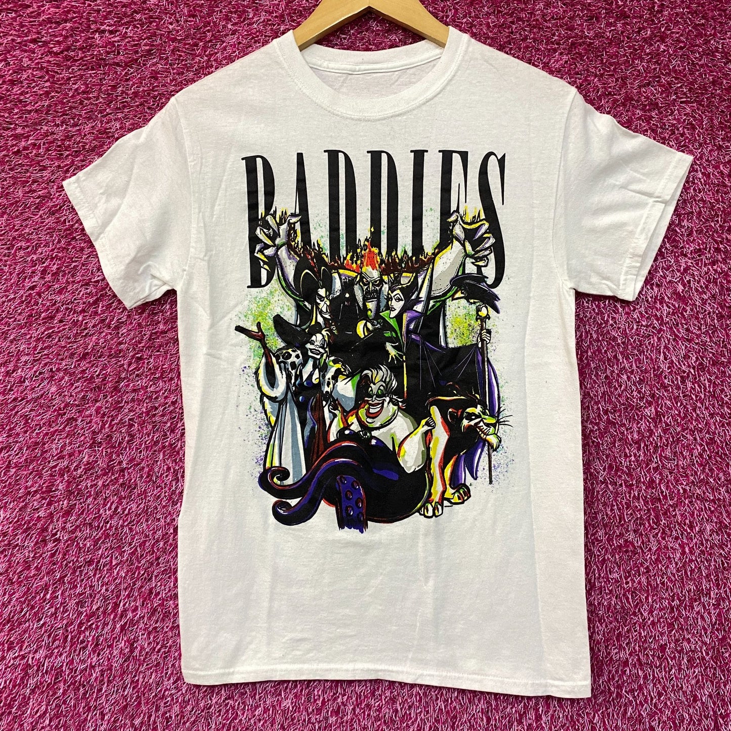 Disney Villains Baddies Graphic Design T-Shirt Small