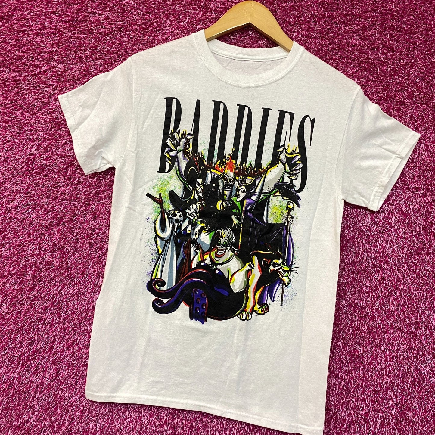 Disney Villains Baddies Graphic Design T-Shirt Small