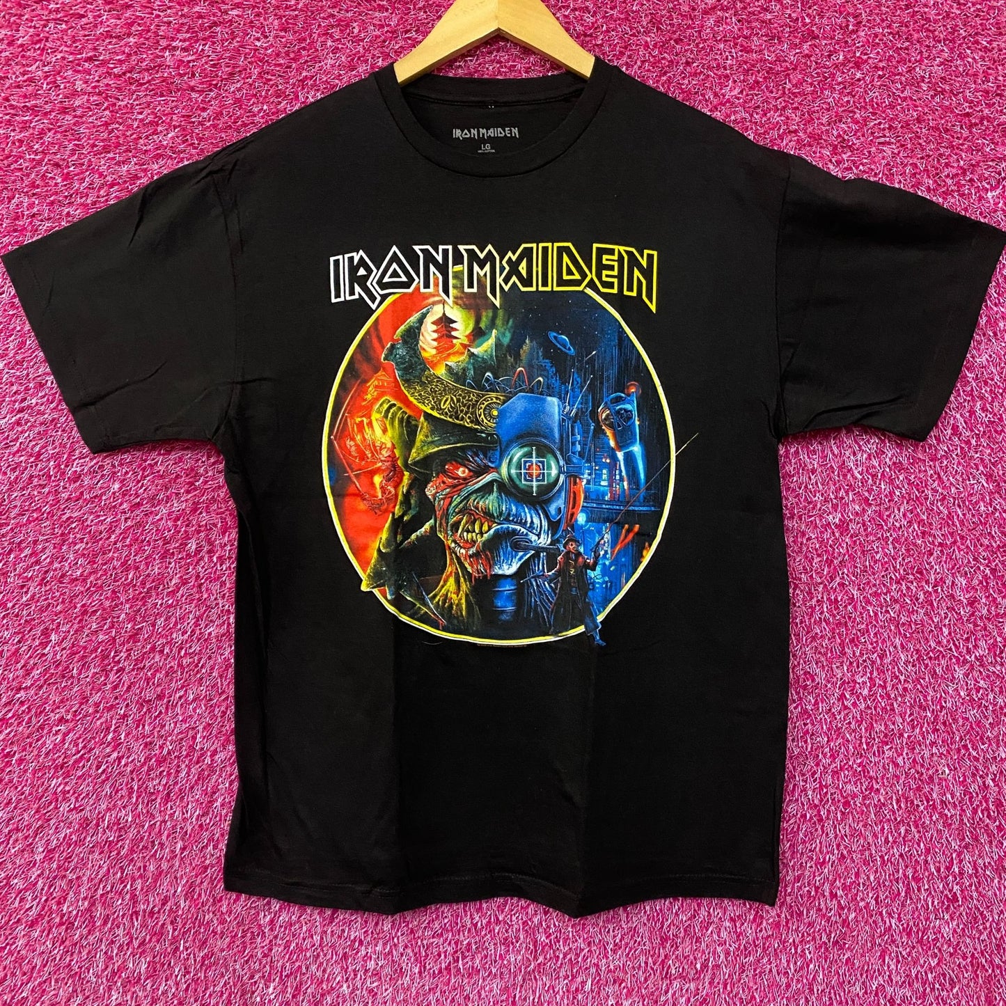 Iron Maiden The Future Past Tour '23 Circle Art T-Shirt Large