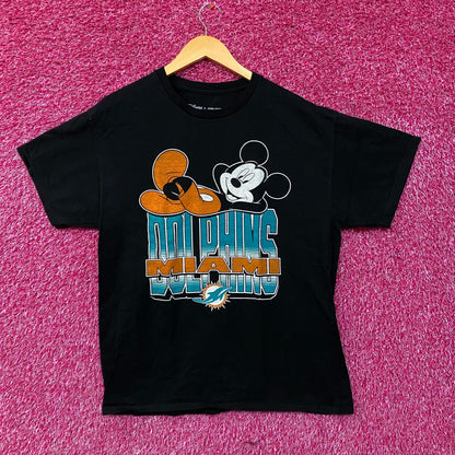 Disney x Junk Food NFL Miami Dolphins Mickey Mouse Kick Back T-Shirt Medium