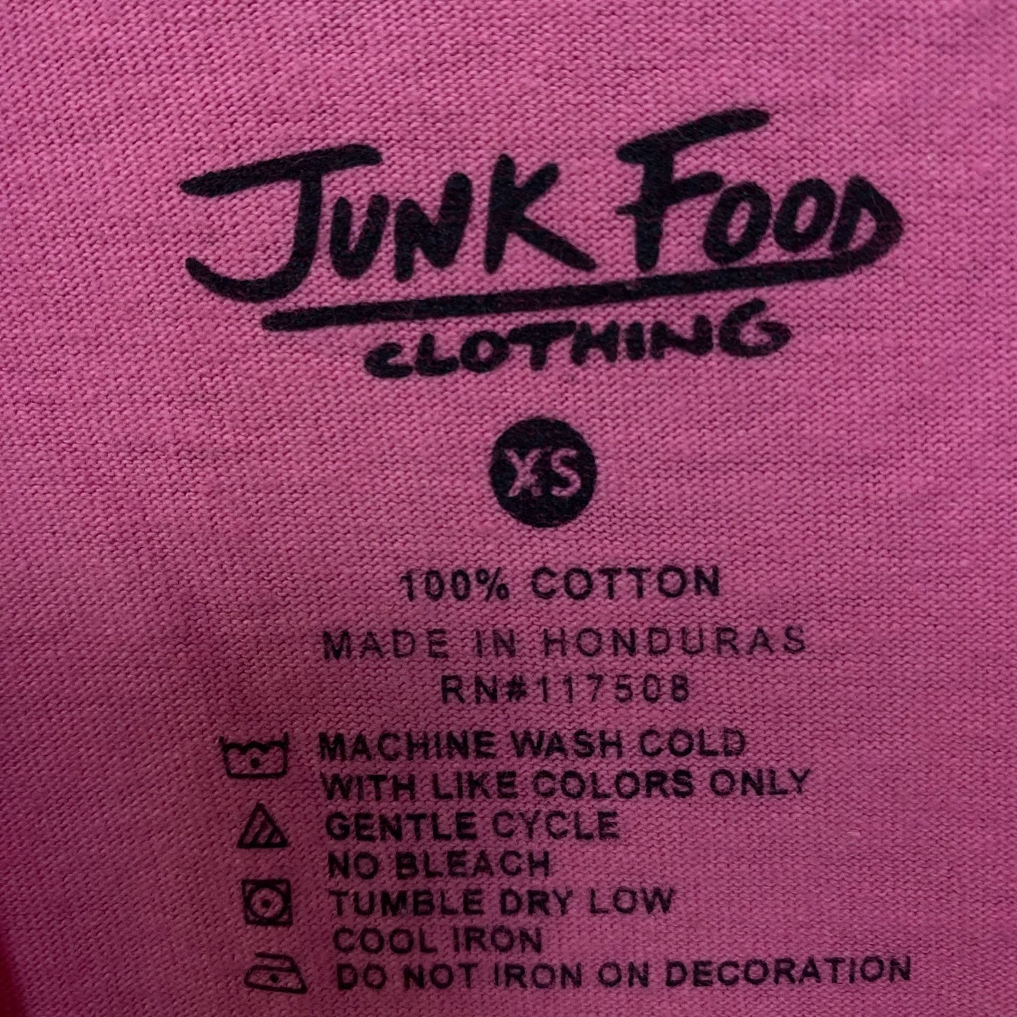 Junk Food Des Fraises Marché Cute Graphic T-Shirt XS
