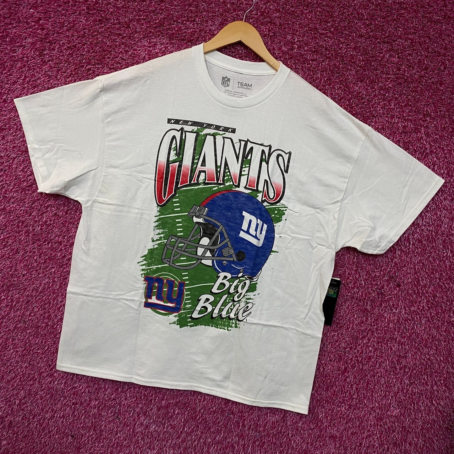Team Apparel New York Giants Vintage-Style Helmet Logo Graphic T-Shirt XL