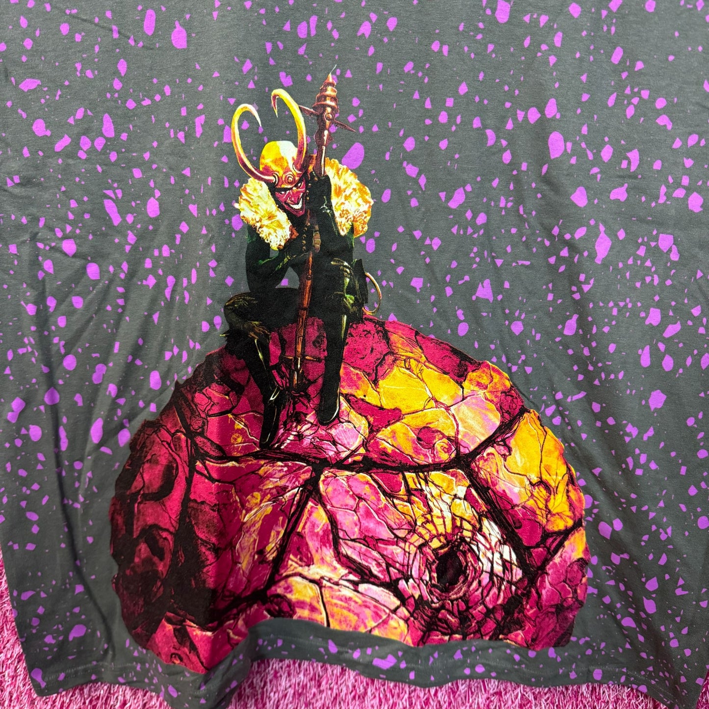 Loki Sitting on Planet Comic Book T-shirt size 2XL