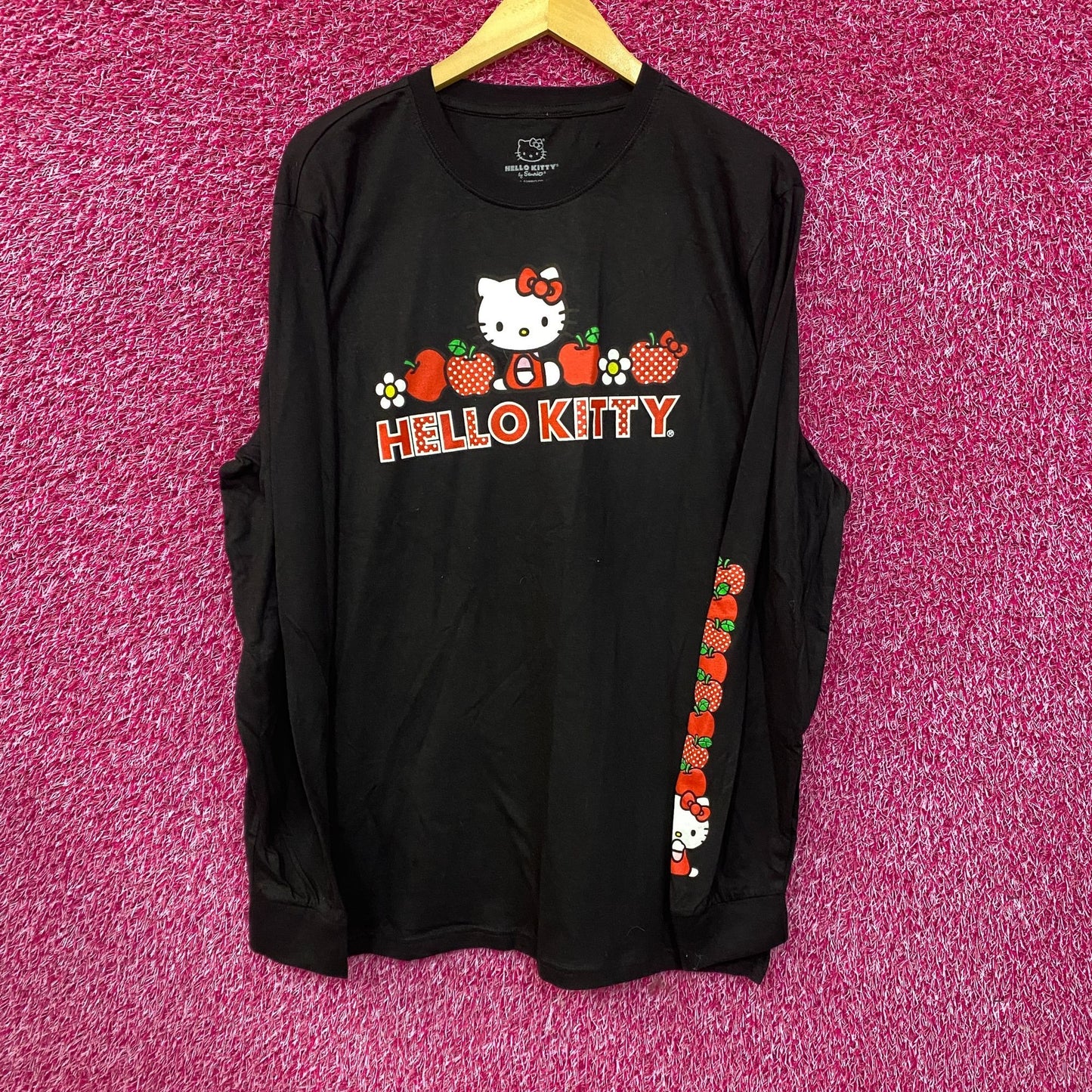 Hello Kitty Strawberry Design Black Long Sleeve T-Shirt 2XL