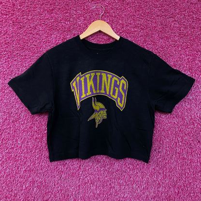 Junk Food Clothing Minnesota Vikings Women's Mock Neck Crop Tee Large