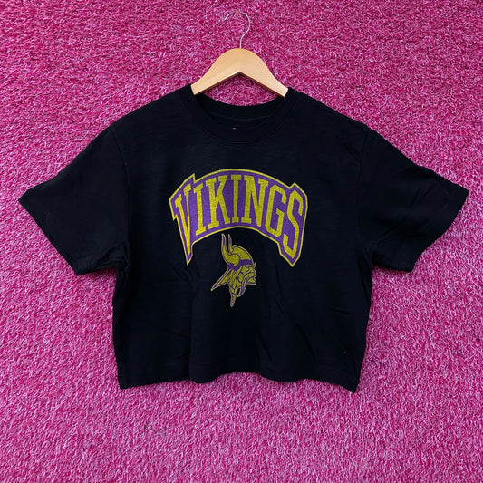 Junk Food Clothing Minnesota Vikings Women's Mock Neck Crop Tee Large
