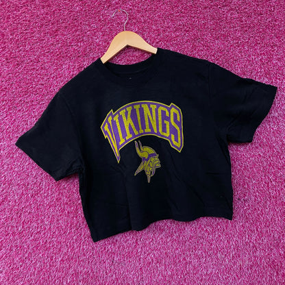 Junk Food Clothing Minnesota Vikings Women's Mock Neck Crop Tee Large