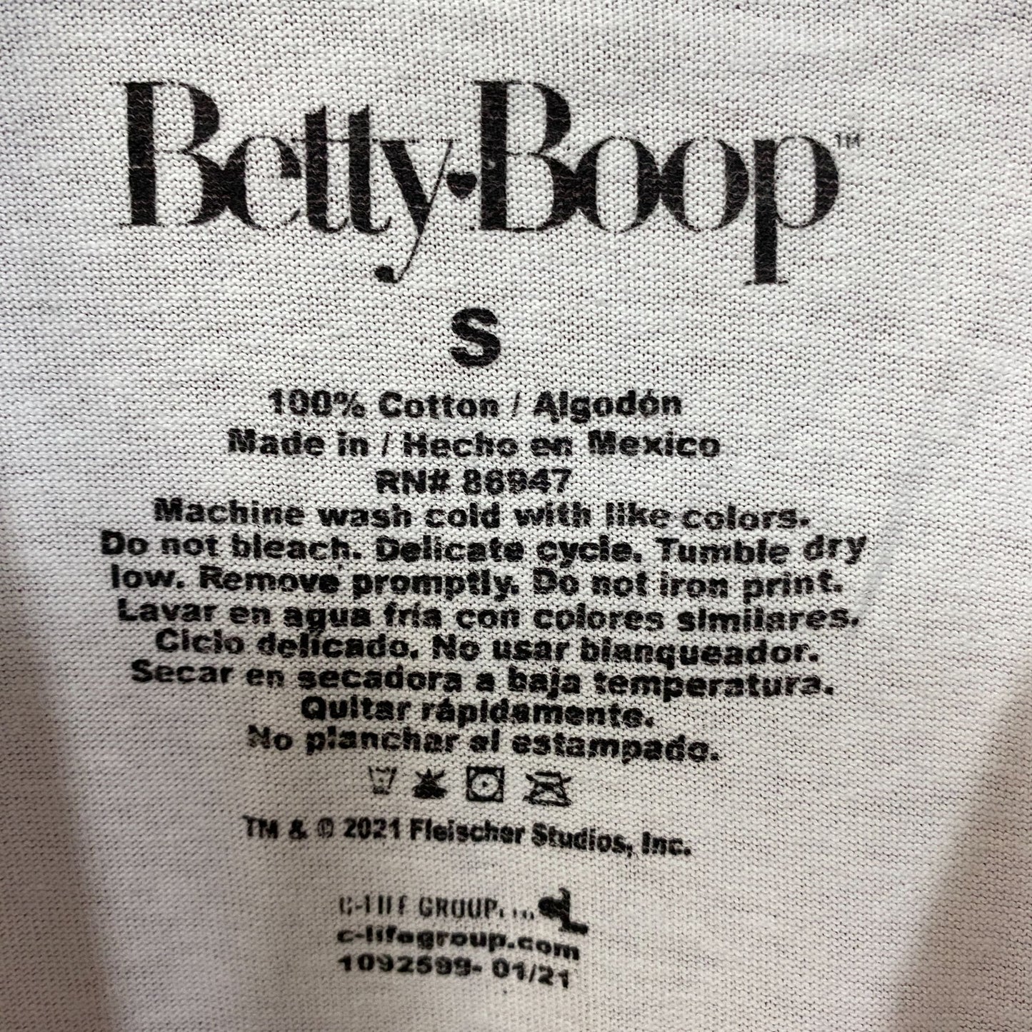 Betty Boop Sass Queen Graphic Design Cute T-Shirt Small