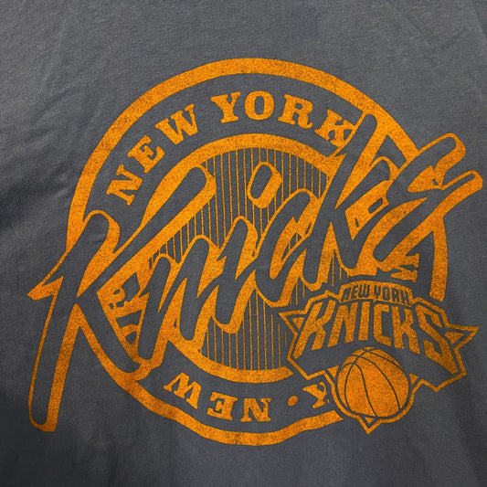 Junk Food Clothing New York Knicks Crest Vintage T-Shirt Medium