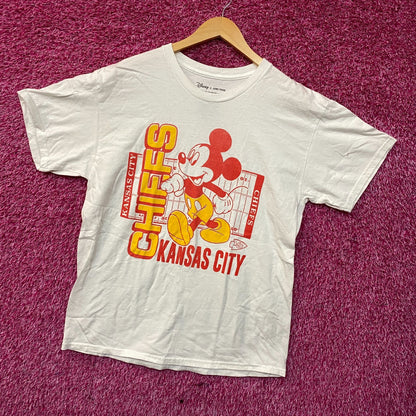 Disney x Junk Food NFL Kansas City Chiefs Mickey Mouse Field T-Shirt Medium