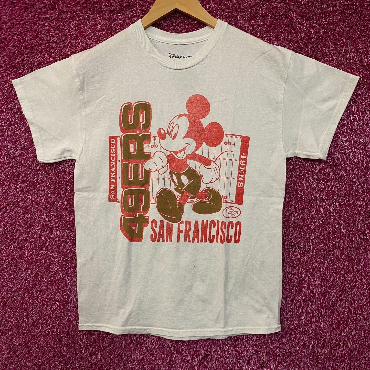 Disney x Junk Food Clothing San Francisco 49ers Mickey Field T-Shirt Small