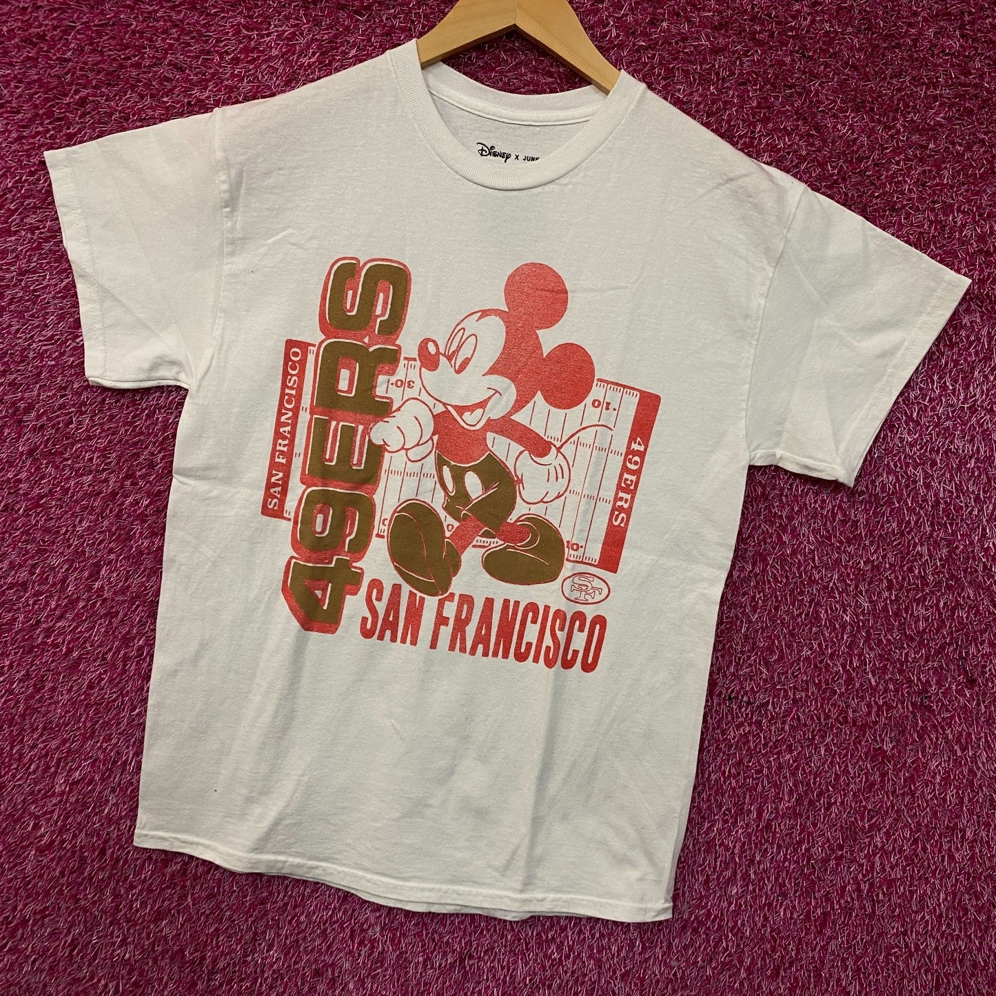 Disney x Junk Food Clothing San Francisco 49ers Mickey Field T-Shirt Small