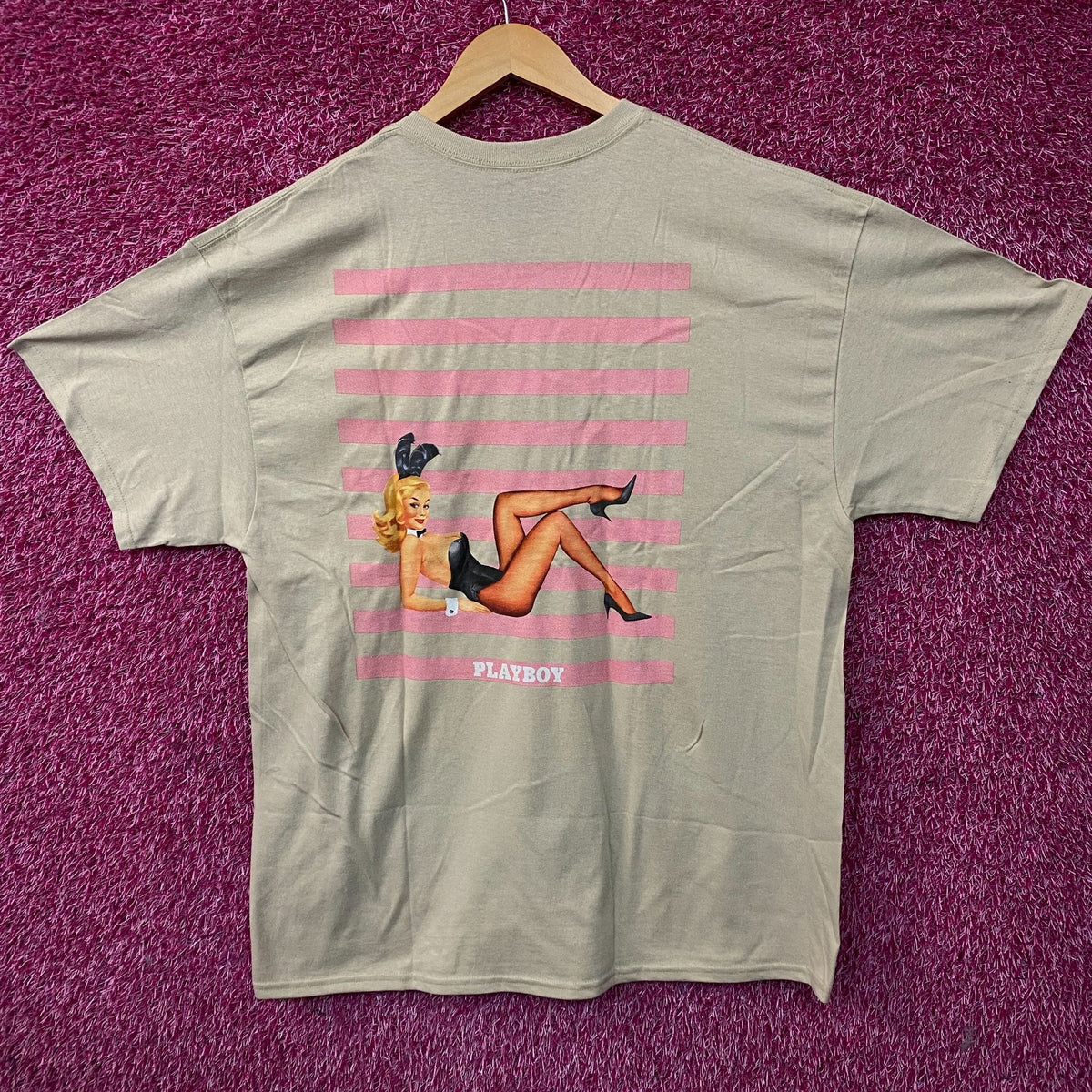 Playboy "Hop To It" Retro Graphic T-Shirt XL