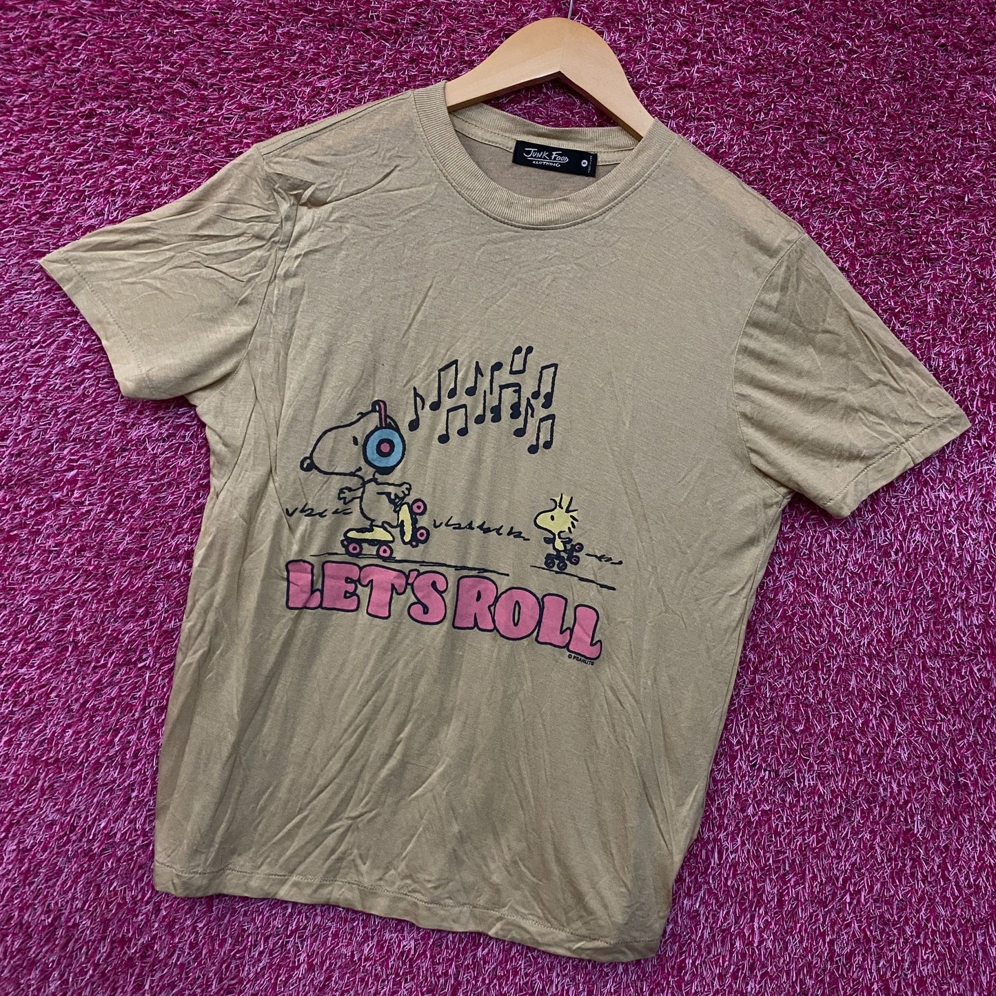 Junk Food Clothing Peanuts Snoopy & Woodstock Let's Roll Women's Tissue Tee Small