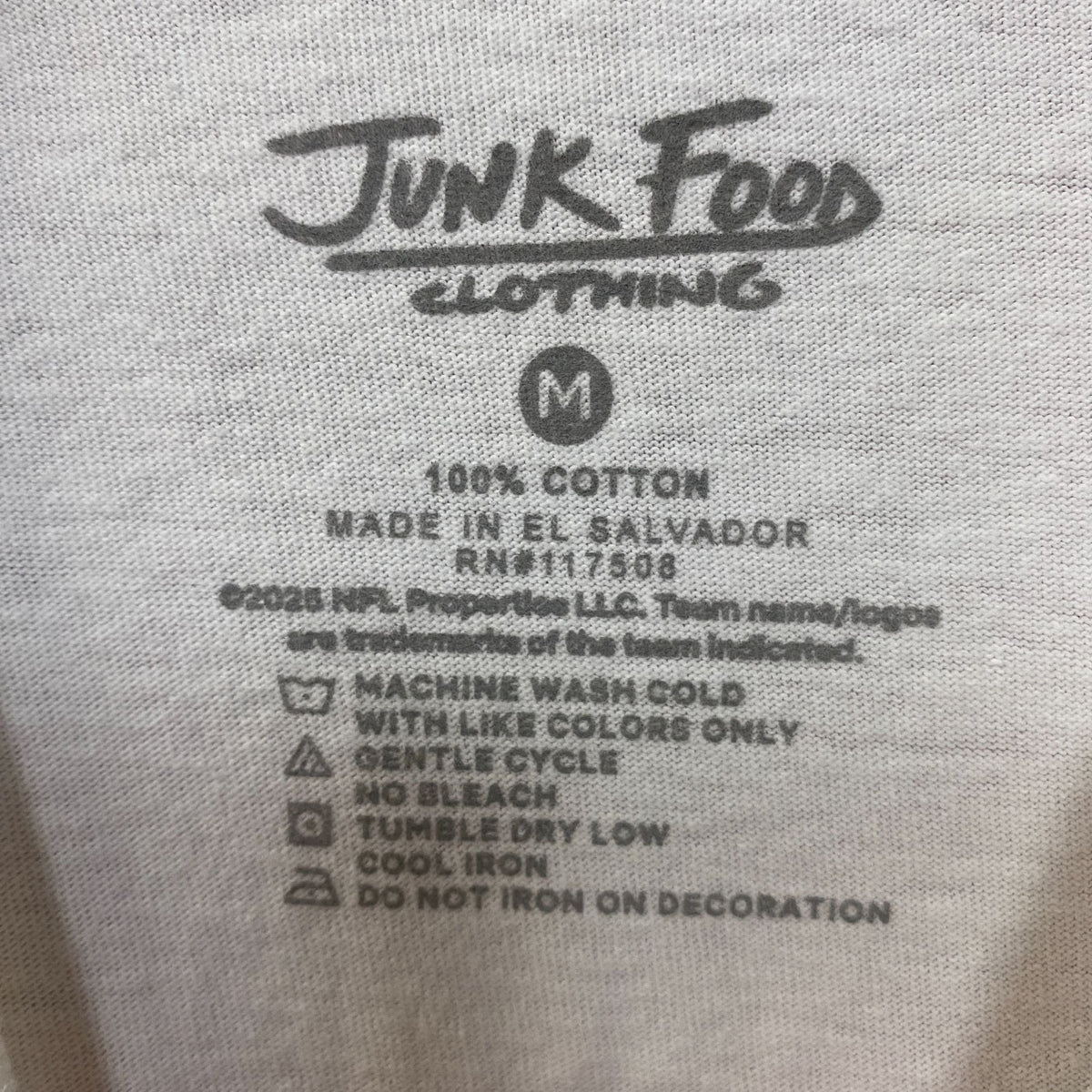 Junk Food Philadelphia Eagles Football Helmet white Tee Medium