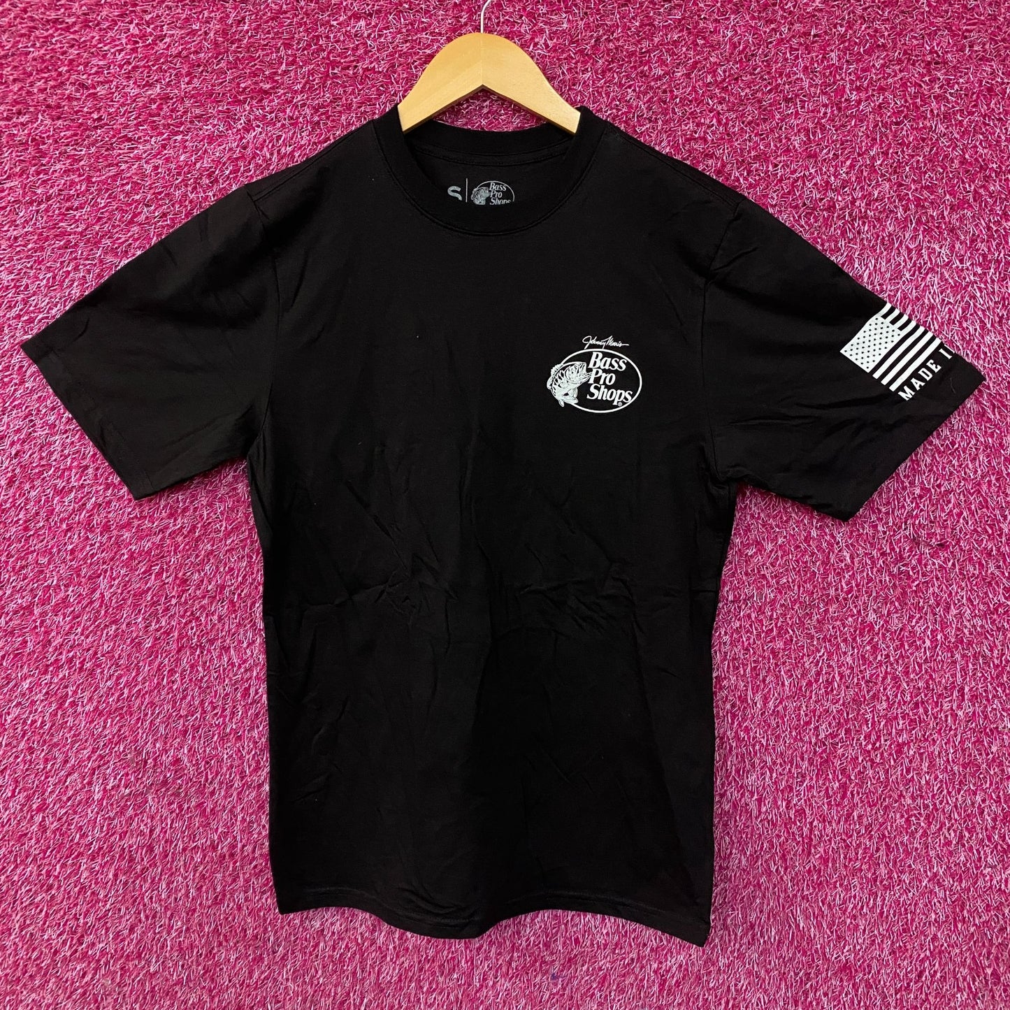 Bass Pro Shops "This We Will Defend" Graphic T-shirt Small