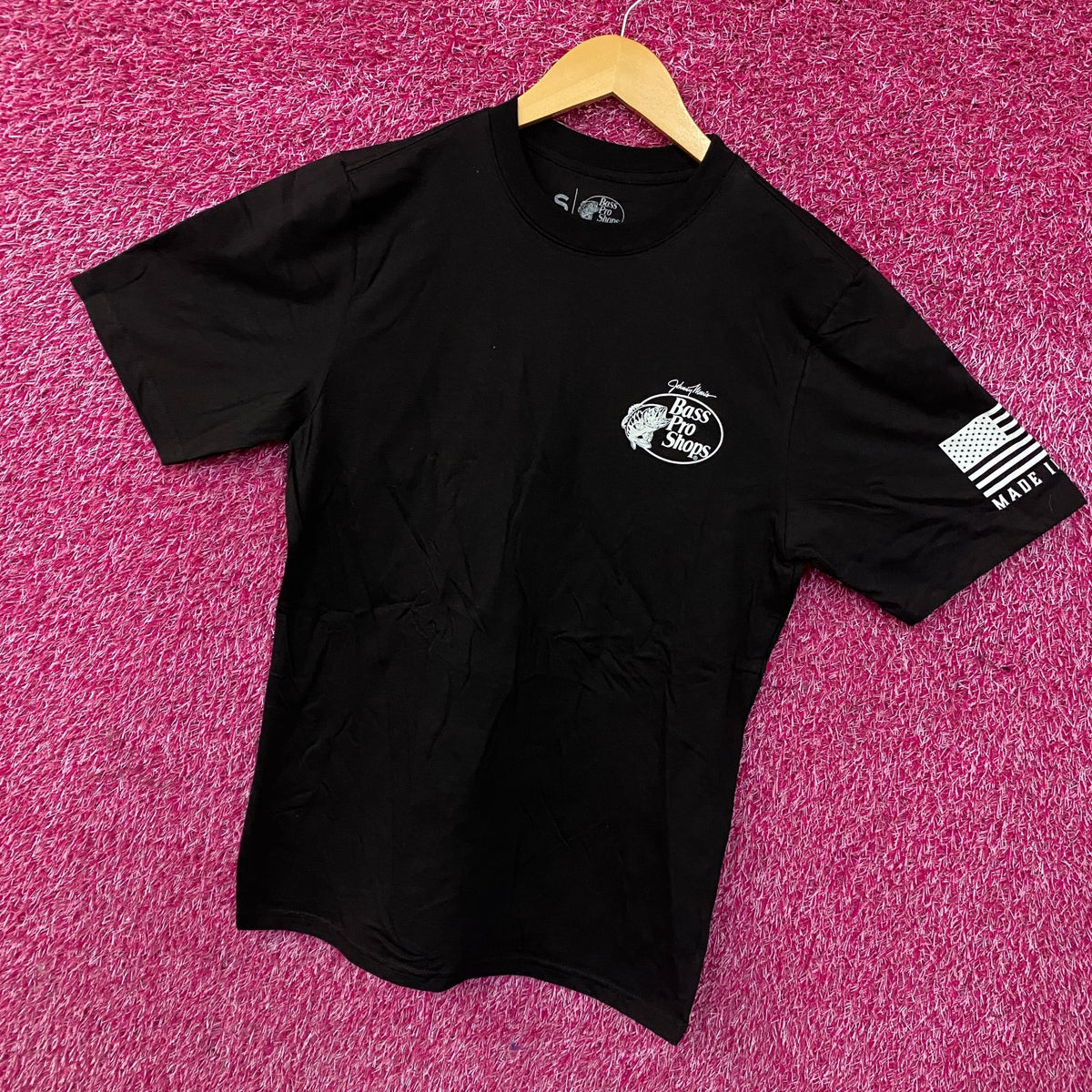 Bass Pro Shops "This We Will Defend" Graphic T-shirt Small