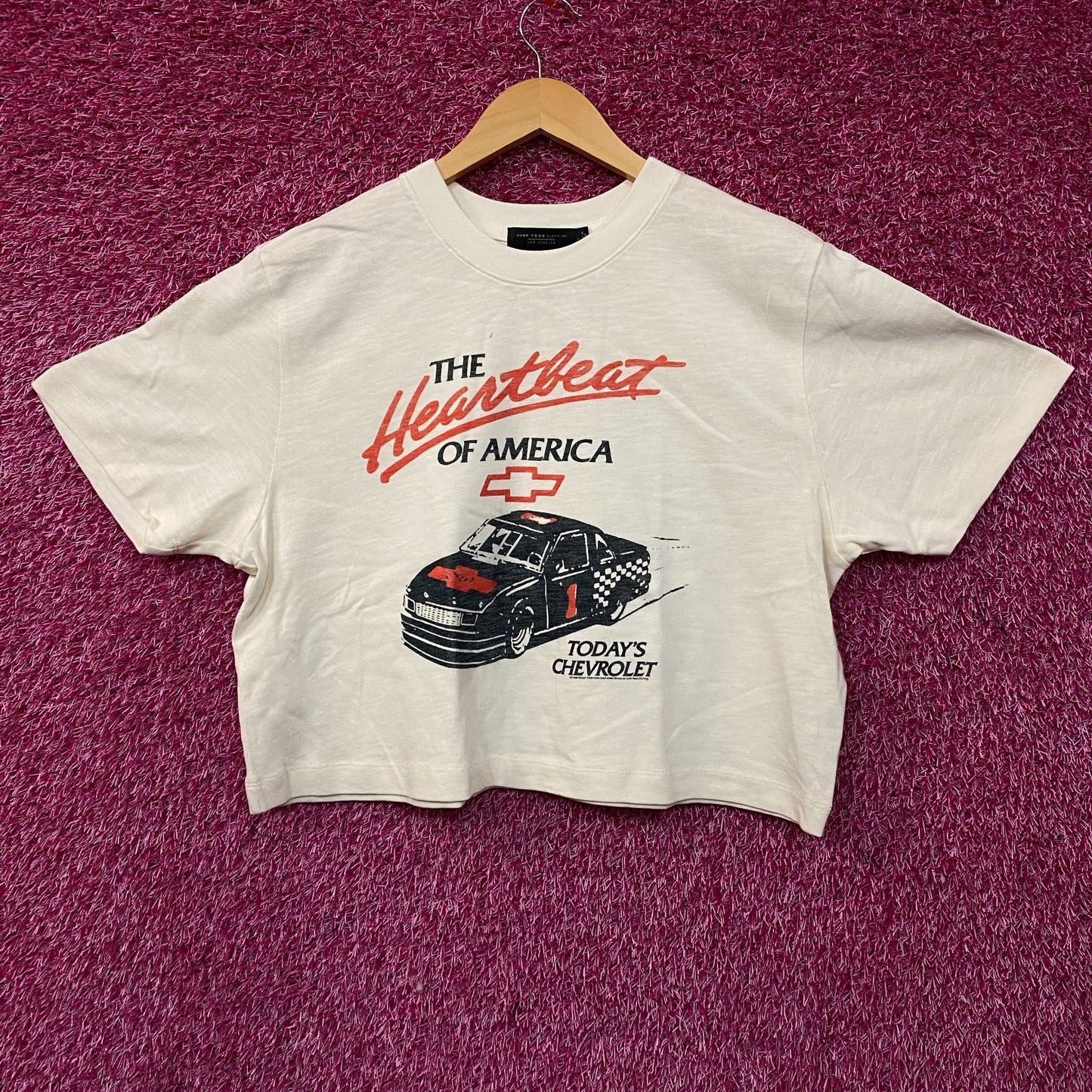 Junk Food Clothing Women's Chevy Heartbeat of America Mock Neck Crop Tee Large