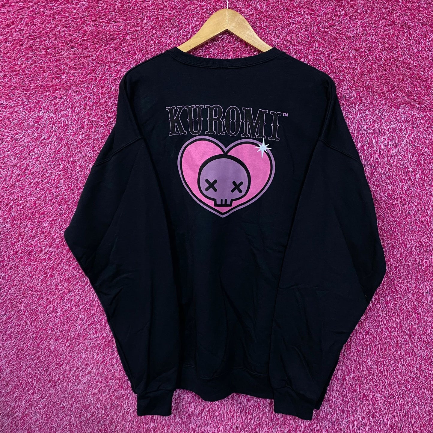 Kuromi In Love Crewneck sweater size extra large