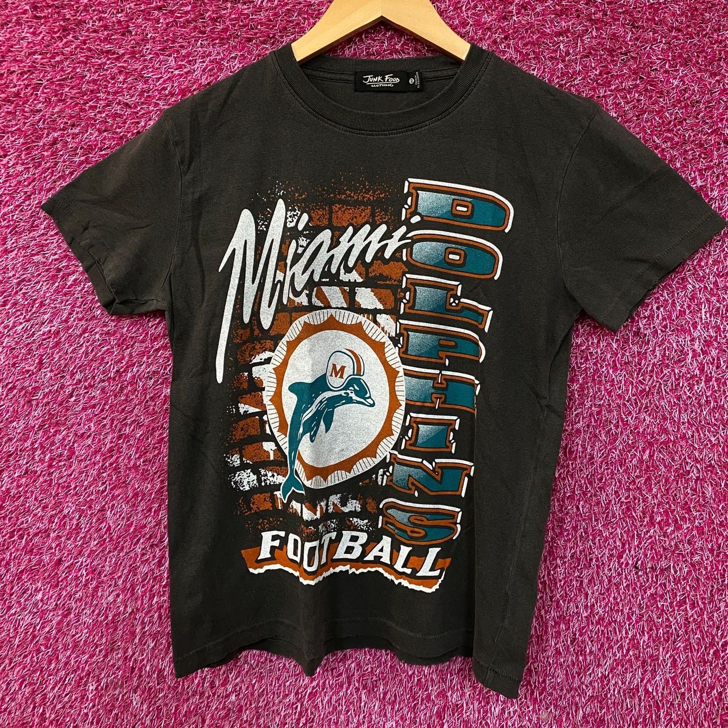 Junk Food Clothing Women's NFL Miami Dolphins Brick Vintage Style T-Shirt XS