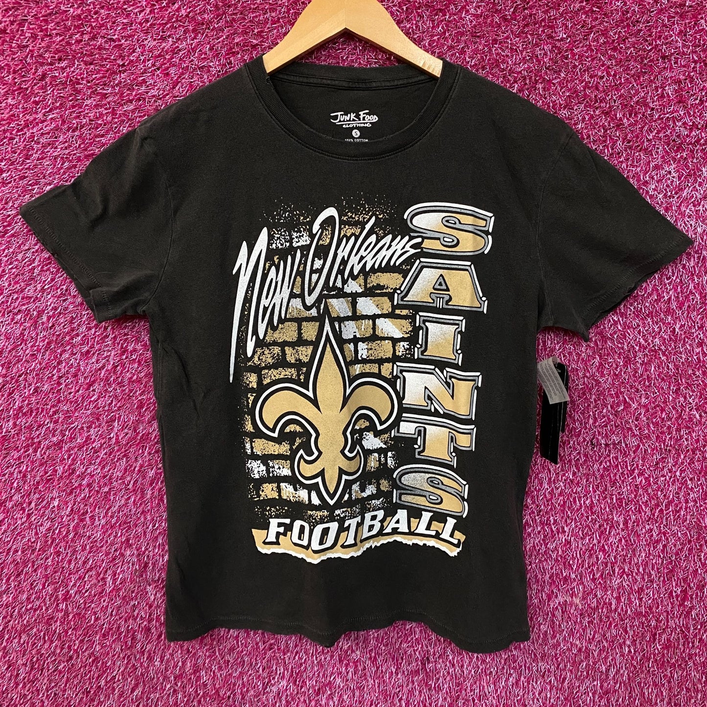Junk Food Women's New Orleans Saints Brick Vintage Style T-Shirt Small