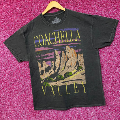 Coachella Valley Vintage-Style Graphic Design T-Shirt XL