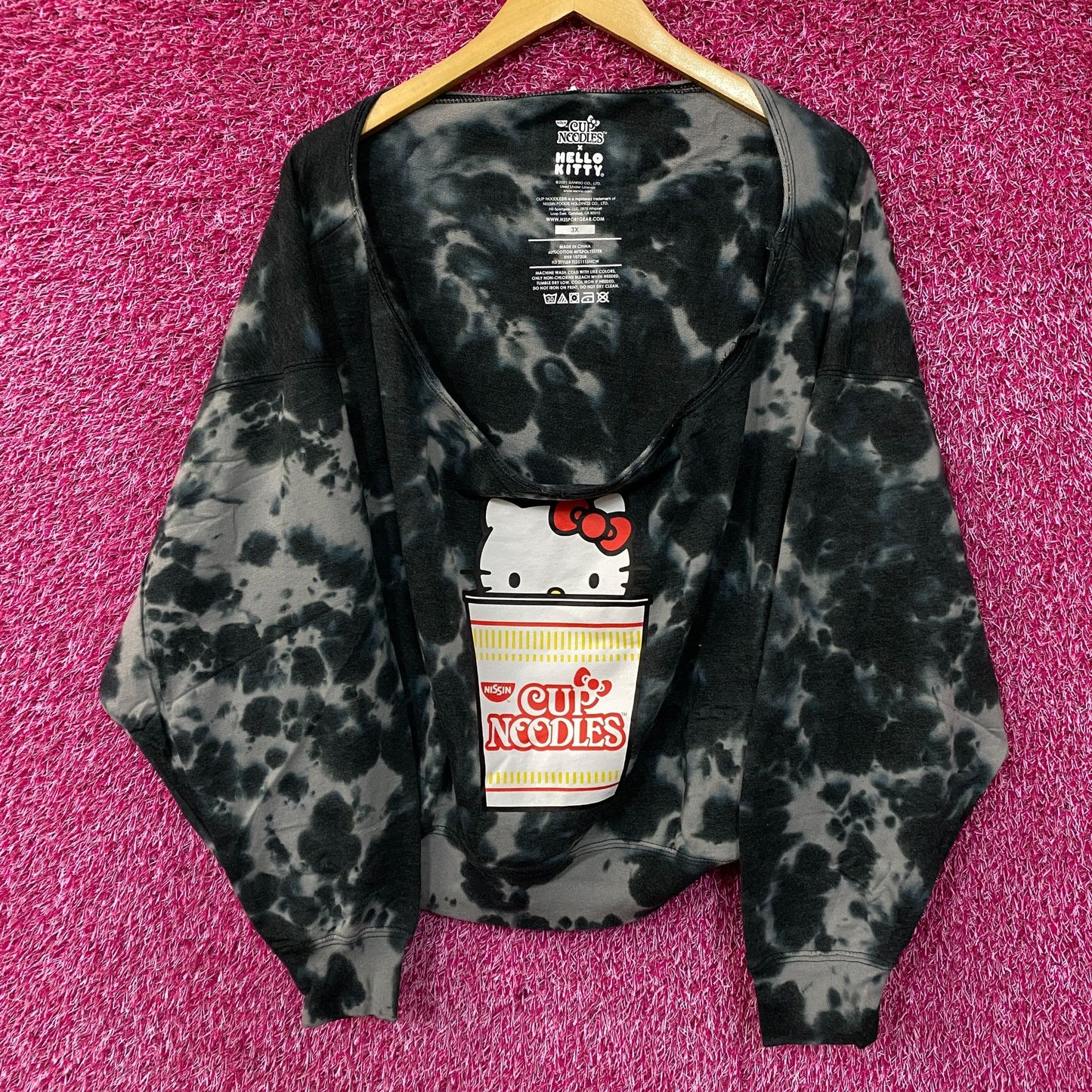 Hello Kitty X Nissin Cup noodles tiedye Crop Top size 3XL