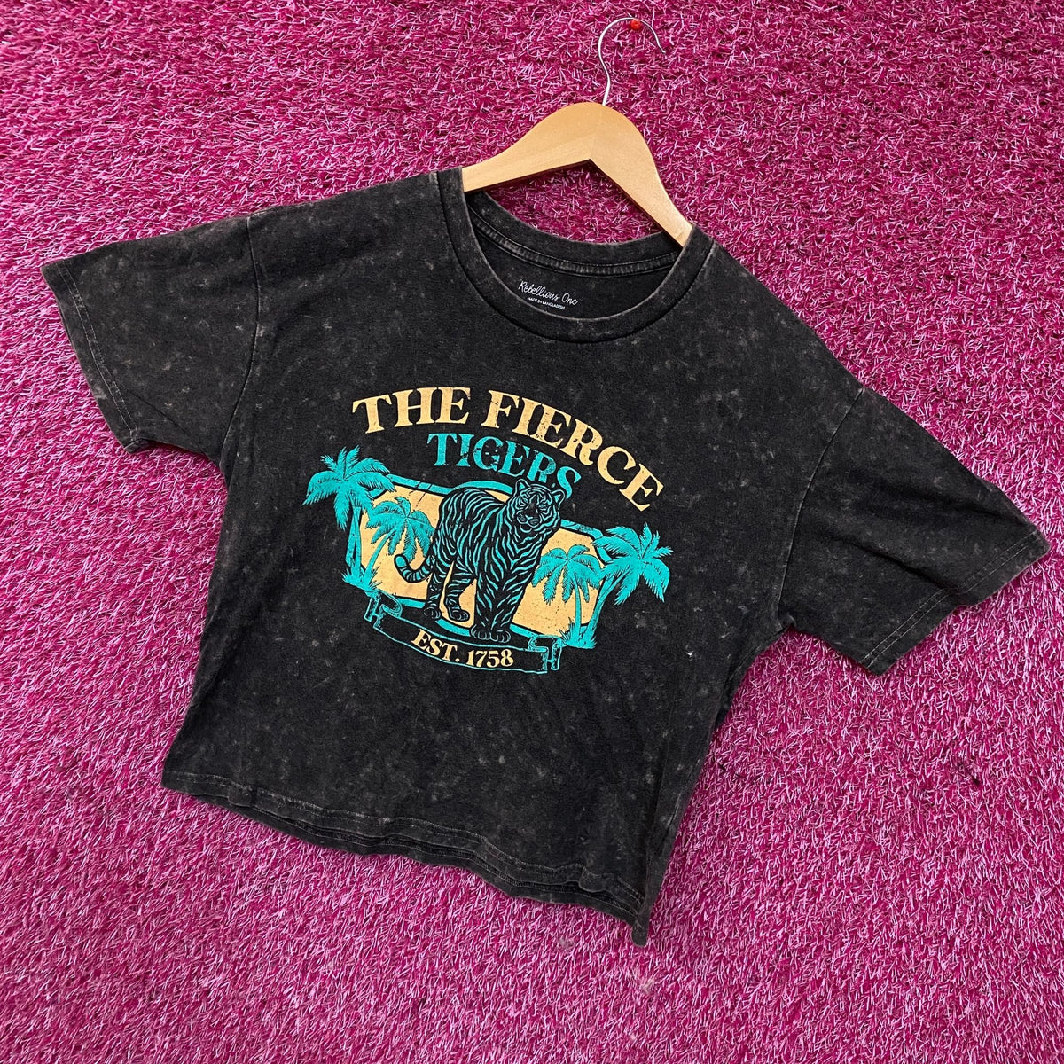 Rebellion One "The Fierce Tigers" Mineral Wash Cropped Graphic T-Shirt Medium