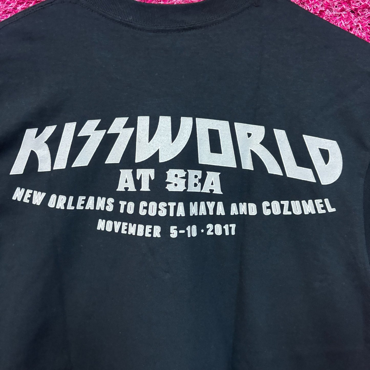 Kiss Kruise Kiss World at Sea rock tshirt Medium