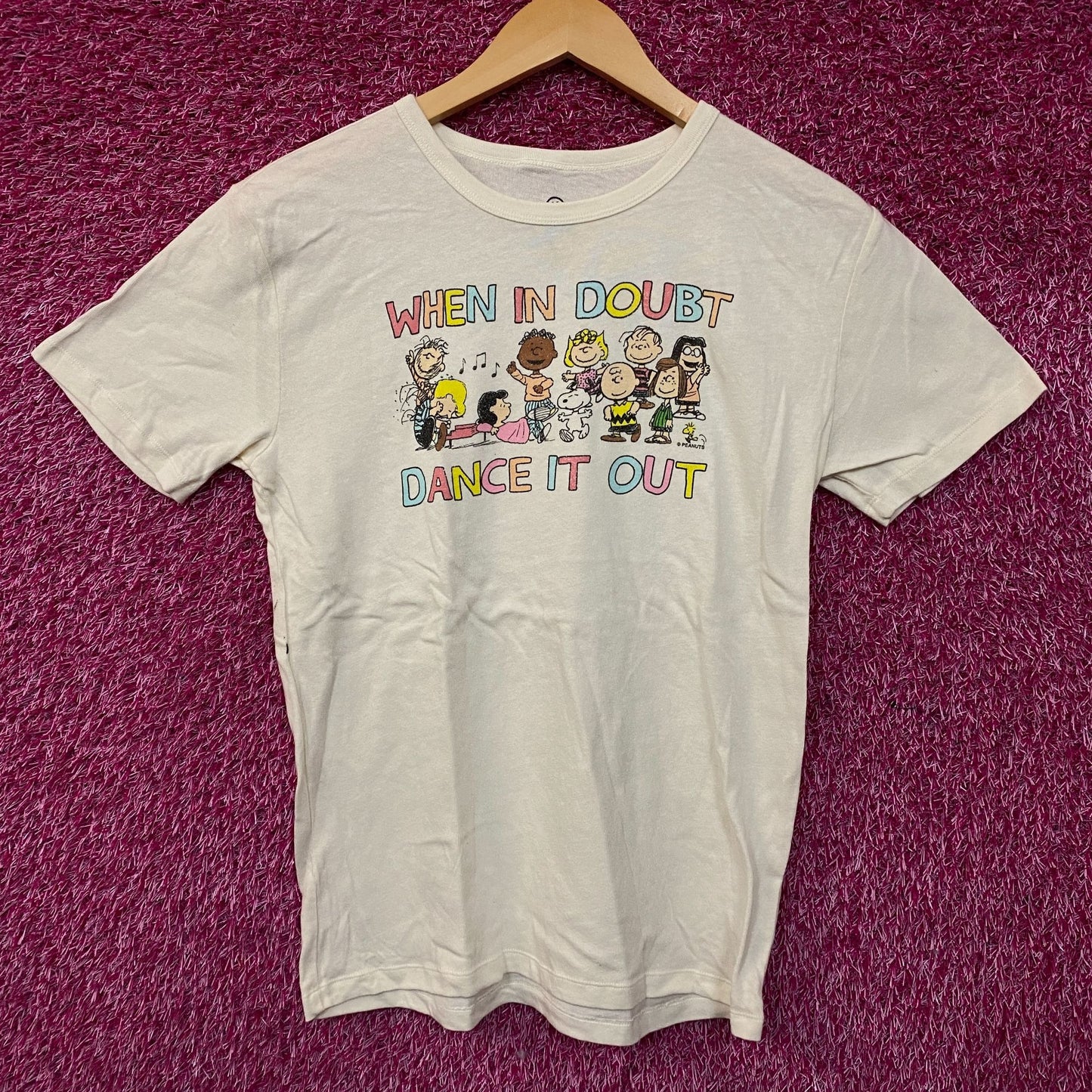 Junk Food Clothing Peanuts When In Doubt, Dance It Out Graphic T-Shirt XL